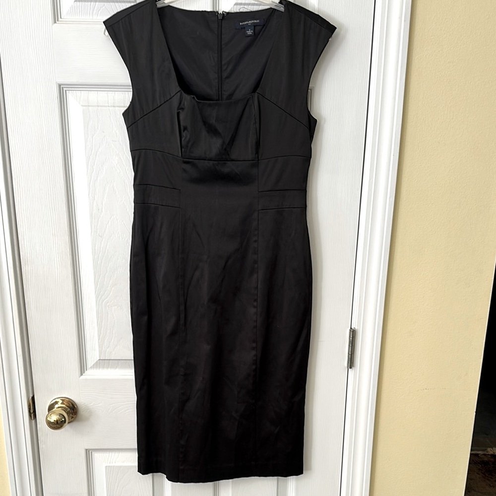 Banana Republic Black Satin Below the Knee Sheath Dress size 2